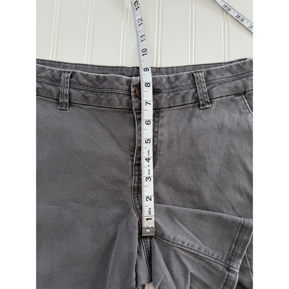 Maurices Womens 5/6 Gray Chino Shorts Mid Rise Cotton Stretch Casual - Picture 4 of 9